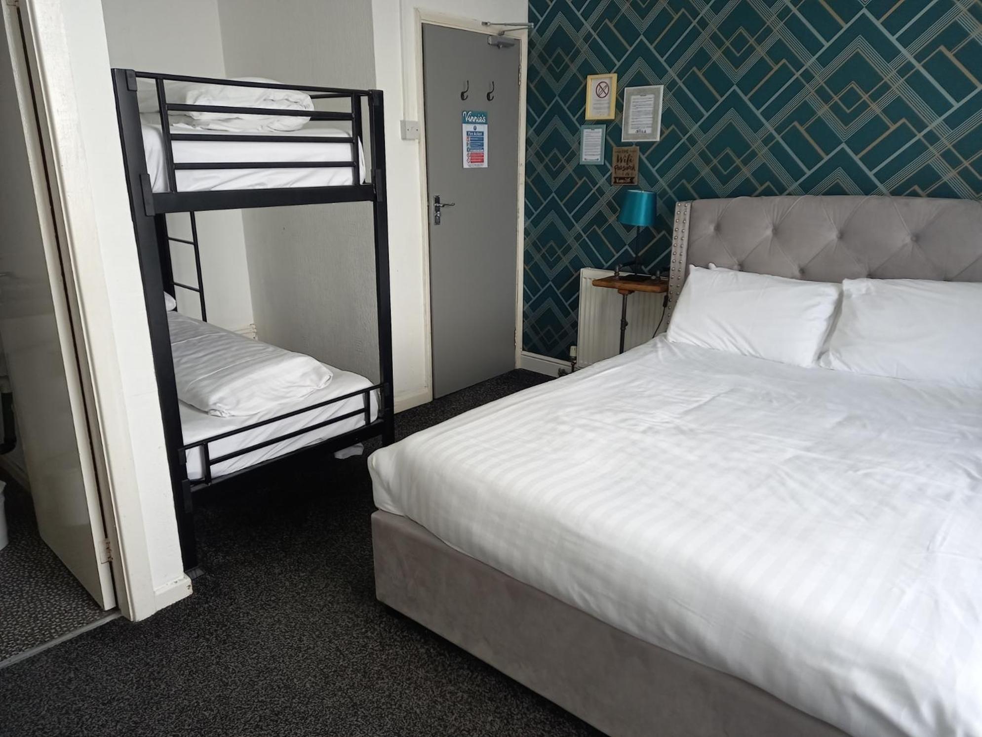 Quadruple Room with Sea View,1588351375:JPEG